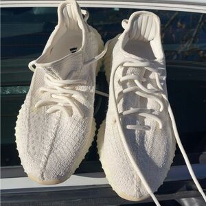 White Yeezy women size 6